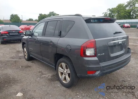 2017 Jeep Compass Latitude 4X4 from USA, damaged, VIN 1C4NJDEB9HD112370